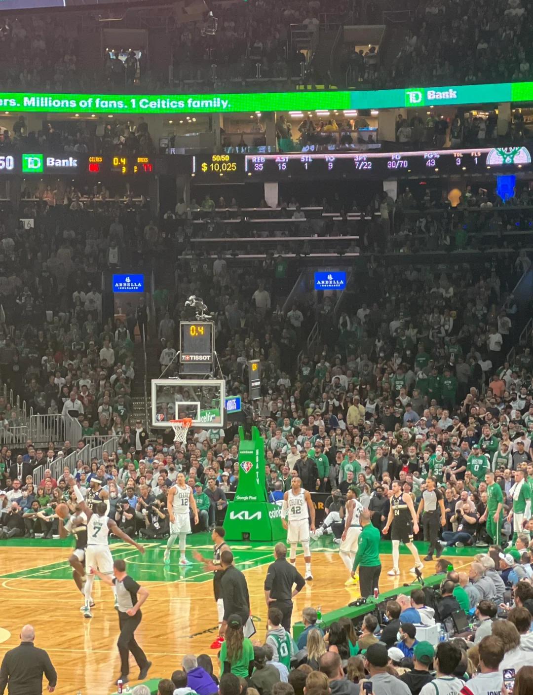 关于出色发挥首场状态出色，雄鹿观众沸腾！，C罗重返赛场全场沸腾不已的信息-爱游戏服务